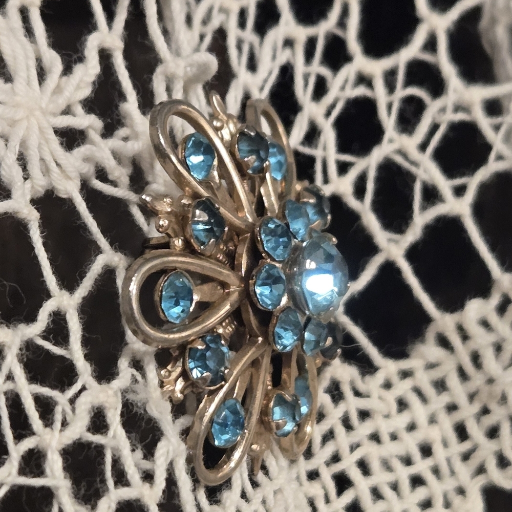 Vintage Coro mid century modern gold tone with blue stones brooch/pendent